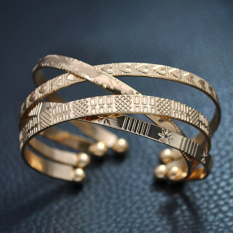 4 Stk Trendy Kreativ Guld Åbning Hjerte Stjerne Måne Design Armring Sæt Dame Armbånd Smykker