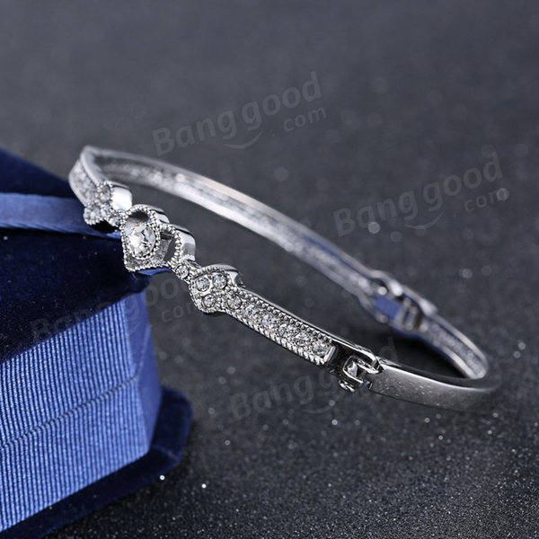 Elegant Sølv Rhinestone Krystal Hjerteformet Armbånd Til Kvinder