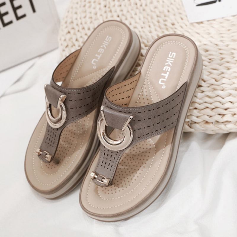 Dame Metal Decor Hollow Comfy Clip Toe Beach Casual Sandaler