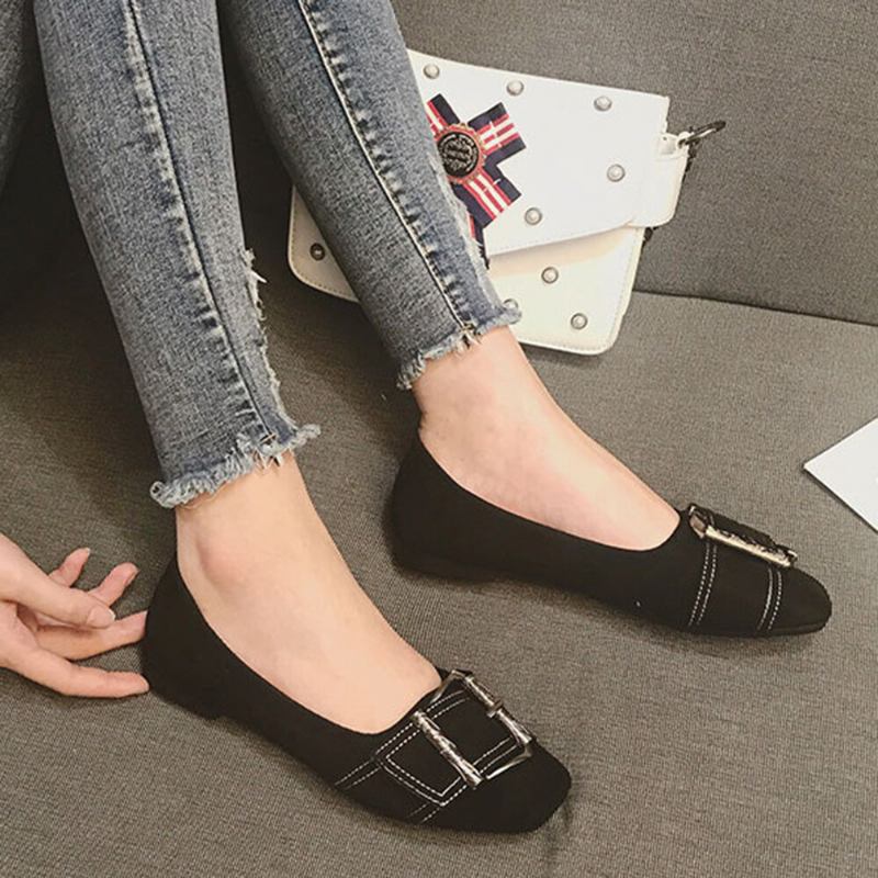 Dame Metal Decor Solid Color Slip On Flats Loafers