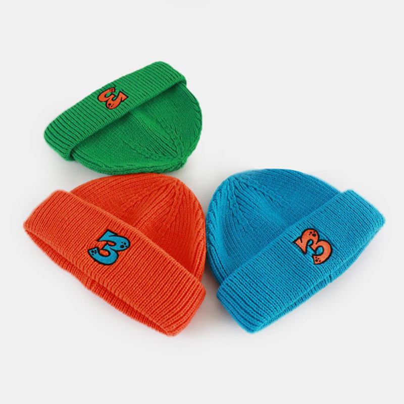 Unisex Akryl Strikket Ensfarvet Tegneserienummer Broderi Varme Kantløs Beanie Udlejer Kasket Skull Cap