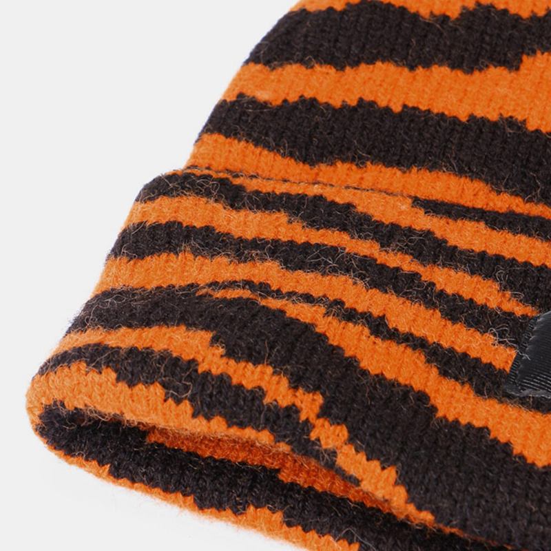 Unisex Akrylstrikket Zebramønster Bogstavstoflabel Mode Varme Brimless Beanie Hat