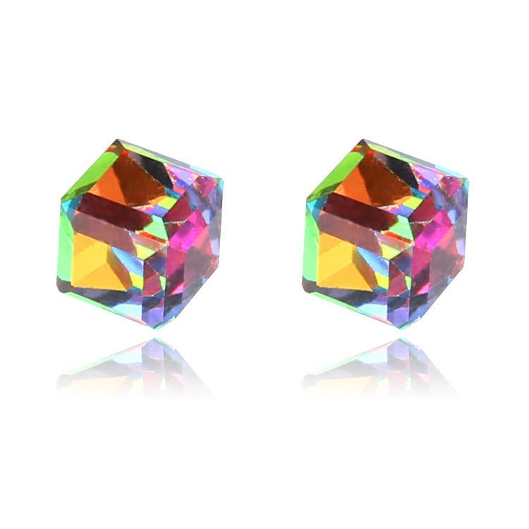 Kreativ Unisex Cubic Crystal Magnetic Clip Ørering Modemagnet Ingen Piercing Farverige Øreringe