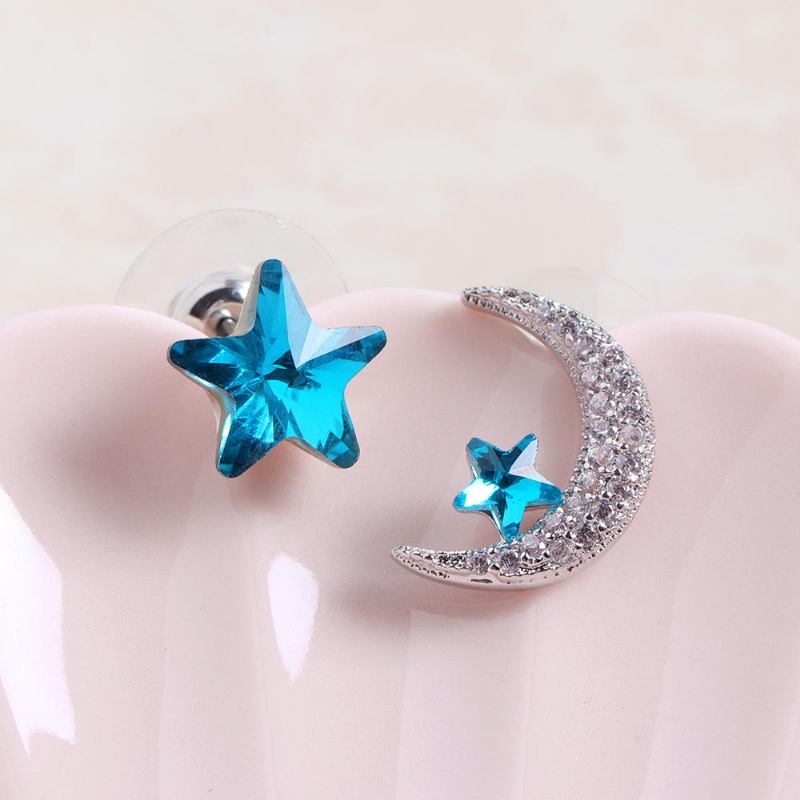 Unikke Asymmetriske Ørestikker Øreringe Luksus Mikrobelagte Zirconia Crystal Star Moon Piercing Øreringe