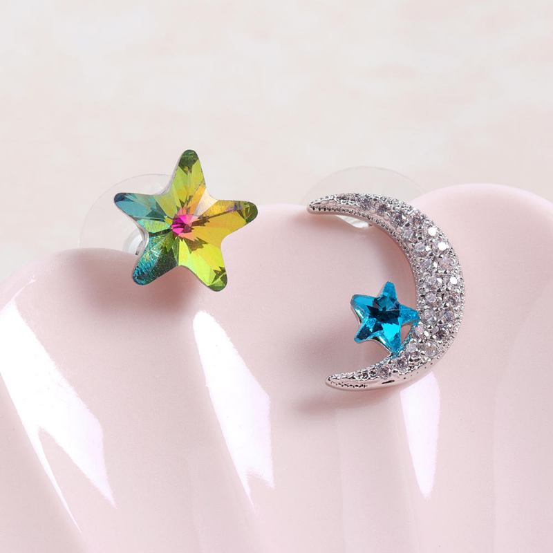 Unikke Asymmetriske Ørestikker Øreringe Luksus Mikrobelagte Zirconia Crystal Star Moon Piercing Øreringe