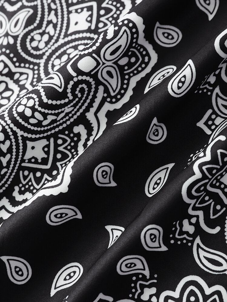 Monokrom Paisley-print Til Mænd Med Korte Ærmer I Etnisk Stil