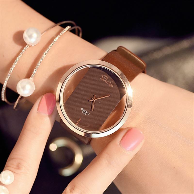 2 Stk/sæt Pu-legering Dame Casual Watch Dekoreret Pointer Hollow Quartz Watch Armbånd