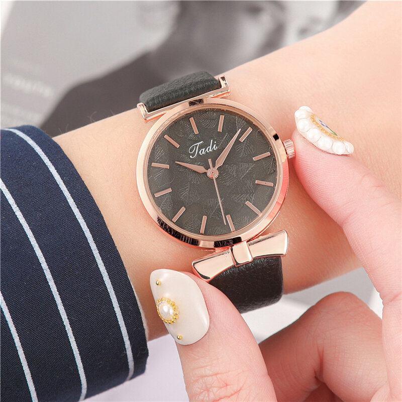 Mode Casual Elegante Kvinder Ure Læderbånd Urskive Rose Guld Armbåndslegering Urkasse Quartz Watch