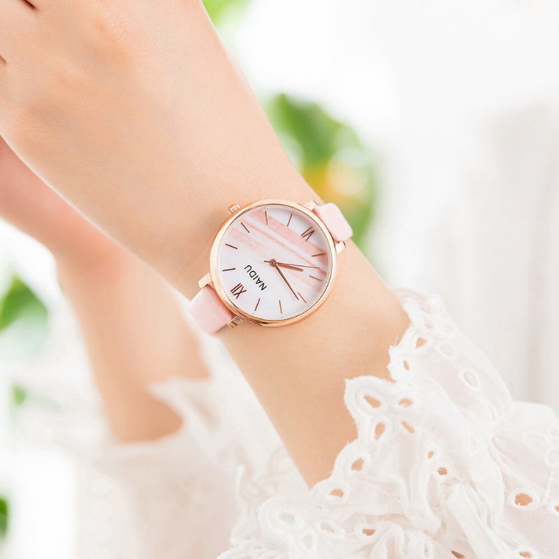 Mode Elegant Design Roman Number Pu Læderrem Dame Armbåndsure Quartz Watch