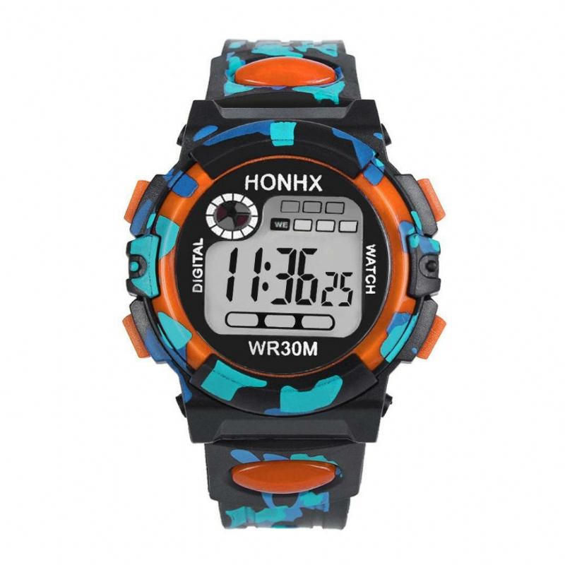 Mode Herreur Luminous Date Week Display Multi-funktion Camouflage Sport Digital Watch