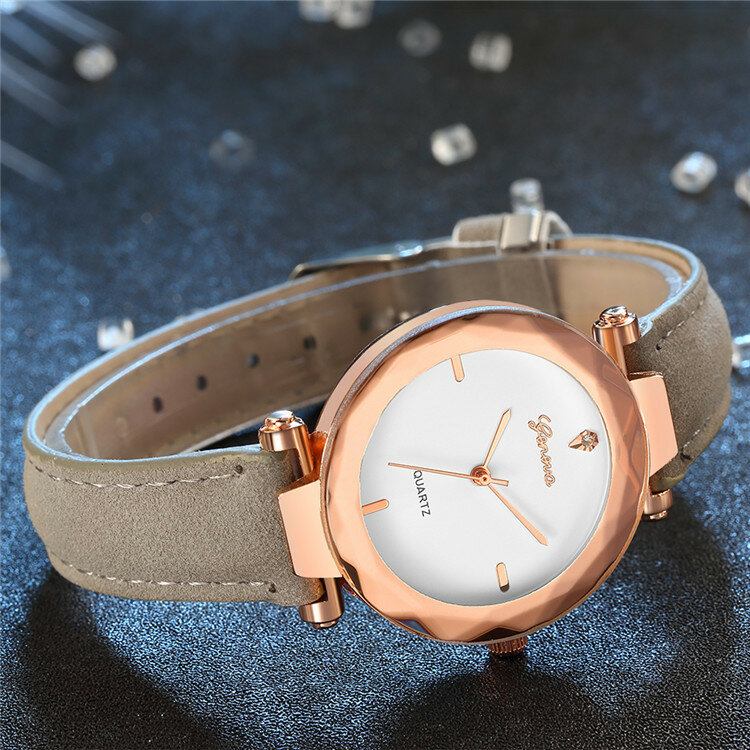 Mode Læderrem Enkel Urskive Design Metalurkasse Dameur Damekjole Quarta Watch