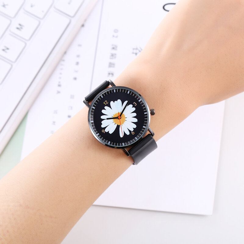 Mode Søde Dameure Stor Trehåndsskive Sort Tredimensionelt Little Daisy Quartz Watch