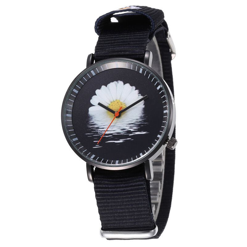 Mode Søde Kvinder Ure Læderbånd Tredimensionelt Little Daisy Quartz Watch