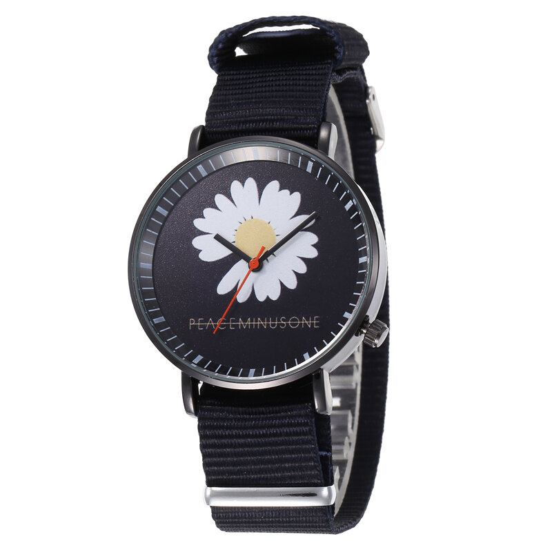 Mode Søde Kvinder Ure Læderbånd Tredimensionelt Little Daisy Quartz Watch